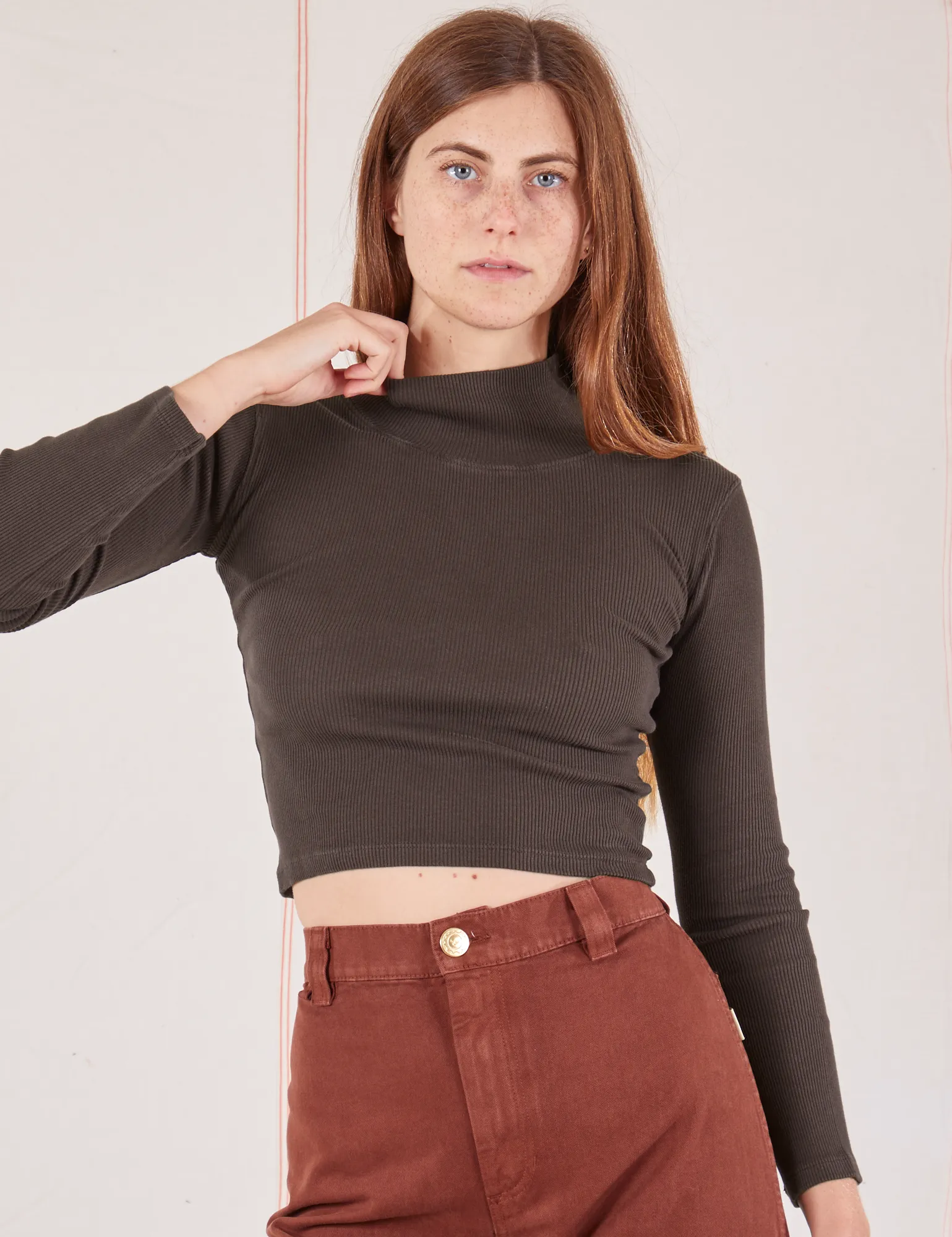 Essential Turtleneck - Espresso Brown