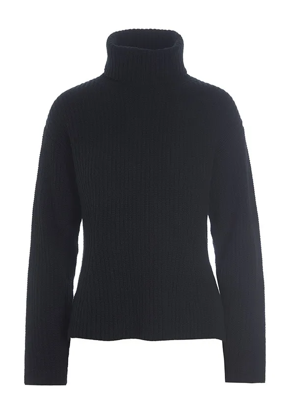 Gamine knit turtleneck blouse