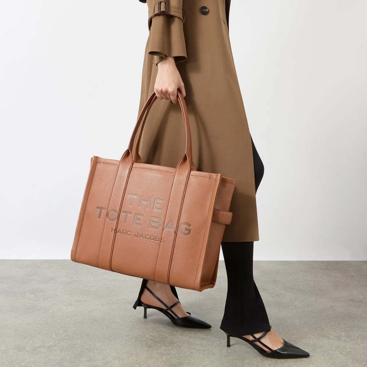 MARC JACOBS The Leather Large Tote Bag - Argain Oil