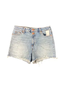 Shorts By Universal Thread  Size: 6