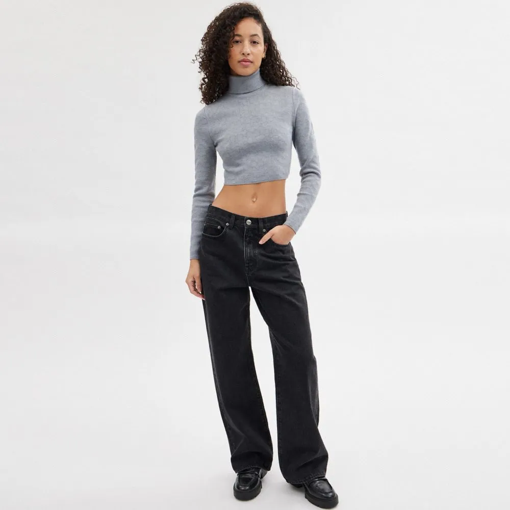 SIGNATURE CROPPED TURTLENECK