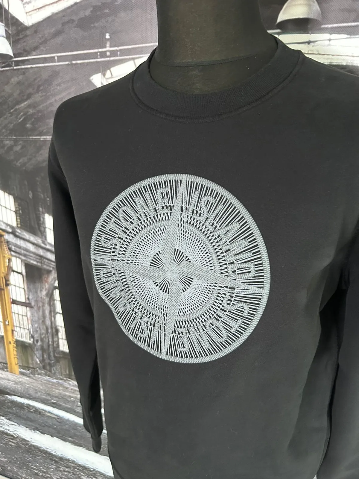 STONE ISLAND INDUSTRIAL ONE PRINT CREWNECK SWEATSHIRT